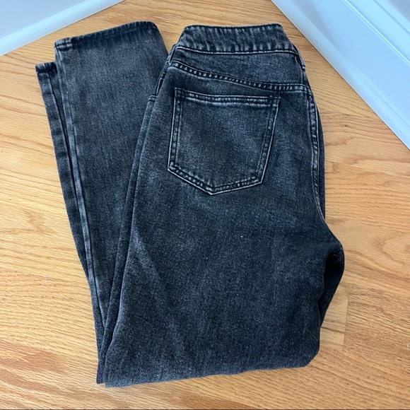 PacSun Black Mom Jeans Size 28. High Rise. No rips. - Picture 2 of 4